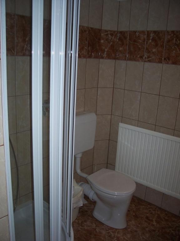 Thermal Apartmanhaz Komárom Habitación foto