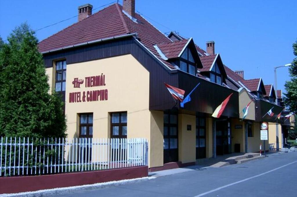 Thermal Apartmanhaz Komárom Exterior foto